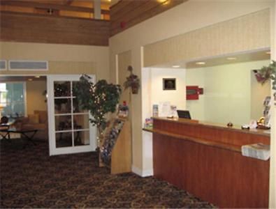 Inn Of Ломпок Интериор снимка